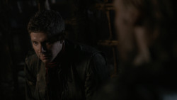 extant_GameOfThrones_2x07-AManWithoutHonor_3676