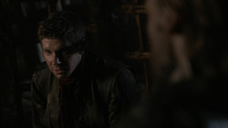 extant_GameOfThrones_2x07-AManWithoutHonor_3679