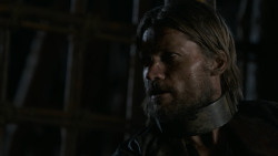 extant_GameOfThrones_2x07-AManWithoutHonor_3874