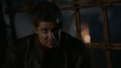 extant_GameOfThrones_2x07-AManWithoutHonor_3902