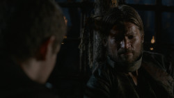 extant_GameOfThrones_2x07-AManWithoutHonor_3910