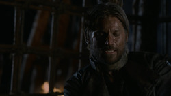 extant_GameOfThrones_2x07-AManWithoutHonor_3945