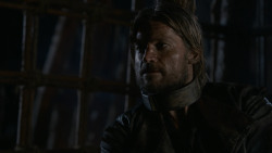 extant_GameOfThrones_2x07-AManWithoutHonor_3947