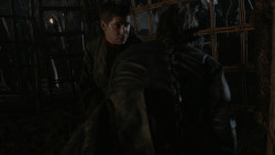 extant_GameOfThrones_2x07-AManWithoutHonor_4010