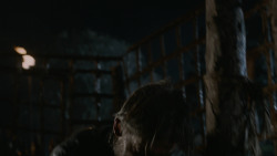 extant_GameOfThrones_2x07-AManWithoutHonor_4057