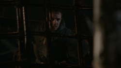 extant_GameOfThrones_2x07-AManWithoutHonor_4073
