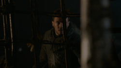 extant_GameOfThrones_2x07-AManWithoutHonor_4074