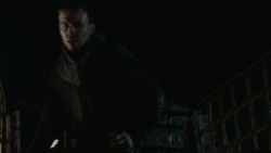 extant_GameOfThrones_2x07-AManWithoutHonor_4089