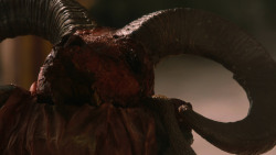 extant_GameOfThrones_2x07-AManWithoutHonor_4125