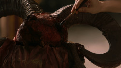 extant_GameOfThrones_2x07-AManWithoutHonor_4128