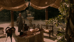 extant_GameOfThrones_2x07-AManWithoutHonor_4143