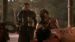extant_GameOfThrones_2x07-AManWithoutHonor_4164