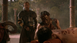 extant_GameOfThrones_2x07-AManWithoutHonor_4172