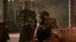 extant_GameOfThrones_2x07-AManWithoutHonor_4177