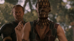 extant_GameOfThrones_2x07-AManWithoutHonor_4208