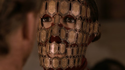 extant_GameOfThrones_2x07-AManWithoutHonor_4239