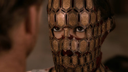 extant_GameOfThrones_2x07-AManWithoutHonor_4253