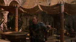 extant_GameOfThrones_2x07-AManWithoutHonor_4282