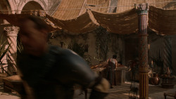 extant_GameOfThrones_2x07-AManWithoutHonor_4283