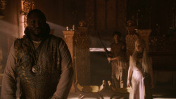 extant_GameOfThrones_2x07-AManWithoutHonor_4406