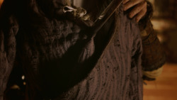 extant_GameOfThrones_2x07-AManWithoutHonor_4546