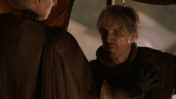 extant_GameOfThrones_2x07-AManWithoutHonor_4606