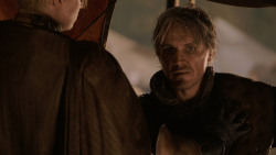 extant_GameOfThrones_2x07-AManWithoutHonor_4607