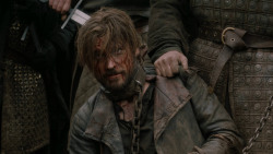 extant_GameOfThrones_2x07-AManWithoutHonor_4734