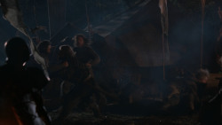 extant_GameOfThrones_2x07-AManWithoutHonor_5265