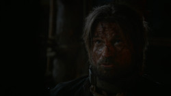extant_GameOfThrones_2x07-AManWithoutHonor_5531