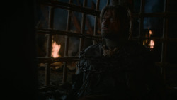 extant_GameOfThrones_2x07-AManWithoutHonor_5549