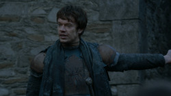 extant_GameOfThrones_2x07-AManWithoutHonor_5673