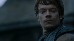 extant_GameOfThrones_2x07-AManWithoutHonor_5704