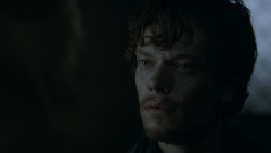 extant_GameOfThrones_2x08-ThePrinceOfWinterfell_0402
