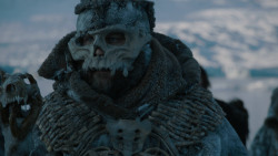 extant_GameOfThrones_2x08-ThePrinceOfWinterfell_0499