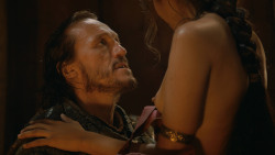 extant_GameOfThrones_2x09-Blackwater_0810