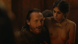extant_GameOfThrones_2x09-Blackwater_0990