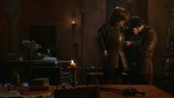 extant_GameOfThrones_2x09-Blackwater_1162