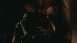 extant_GameOfThrones_2x09-Blackwater_4616