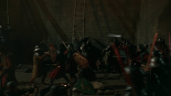 extant_GameOfThrones_2x09-Blackwater_5135