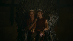 extant_GameOfThrones_2x09-Blackwater_5313