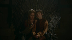 extant_GameOfThrones_2x09-Blackwater_5356
