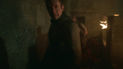 extant_GameOfThrones_2x09-Blackwater_5405