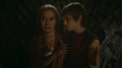 extant_GameOfThrones_2x09-Blackwater_5455