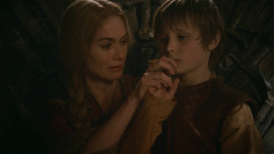 extant_GameOfThrones_2x09-Blackwater_5554