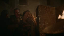 extant_GameOfThrones_2x09-Blackwater_5588