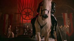 extant_GameOfThrones_2x10-ValarMorghulis_0249