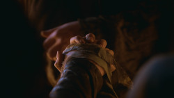 extant_GameOfThrones_2x10-ValarMorghulis_3460