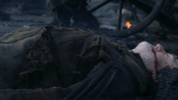extant_GameOfThrones_2x10-ValarMorghulis_4181