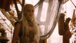 extant_GameOfThrones_2x10-ValarMorghulis_4930